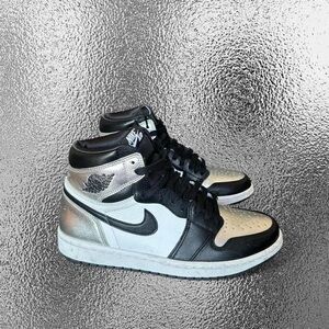 Nike Air Jordan 1 Retro Women’s ‘Silver Toe’